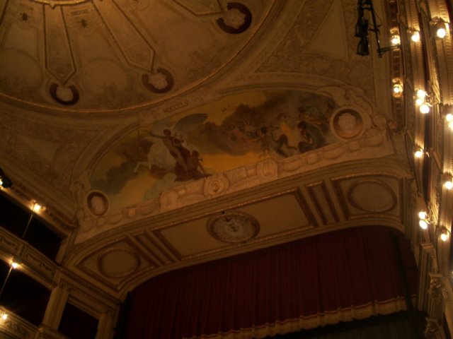 interiorofteatrosolis.jpg