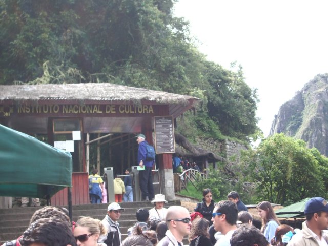 entrancetomachupicchu.jpg